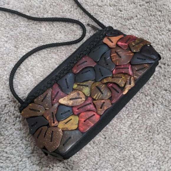 Button Mosaic Shoulder bag - Picture 2 of 7